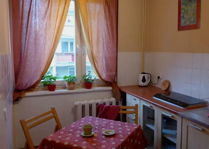 Apart 홈스테이 *